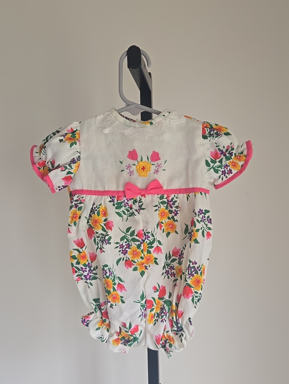 Vintage White Floral Baby Romper with Pink Trim Size:0-6 Months